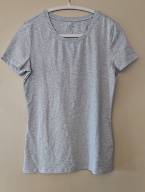 Classic Women's Crew Neck Tee - Light Heather Gray